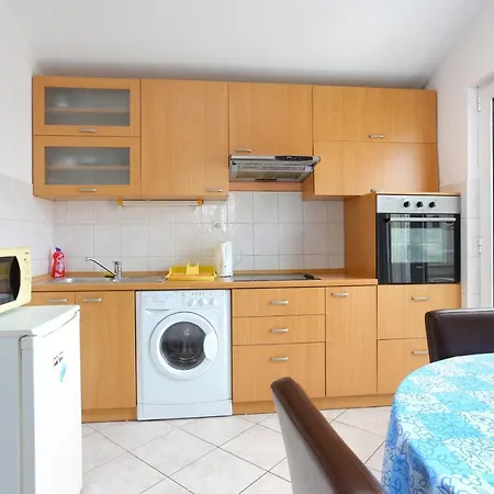 With Parking Space - 19039 Apartamento Split